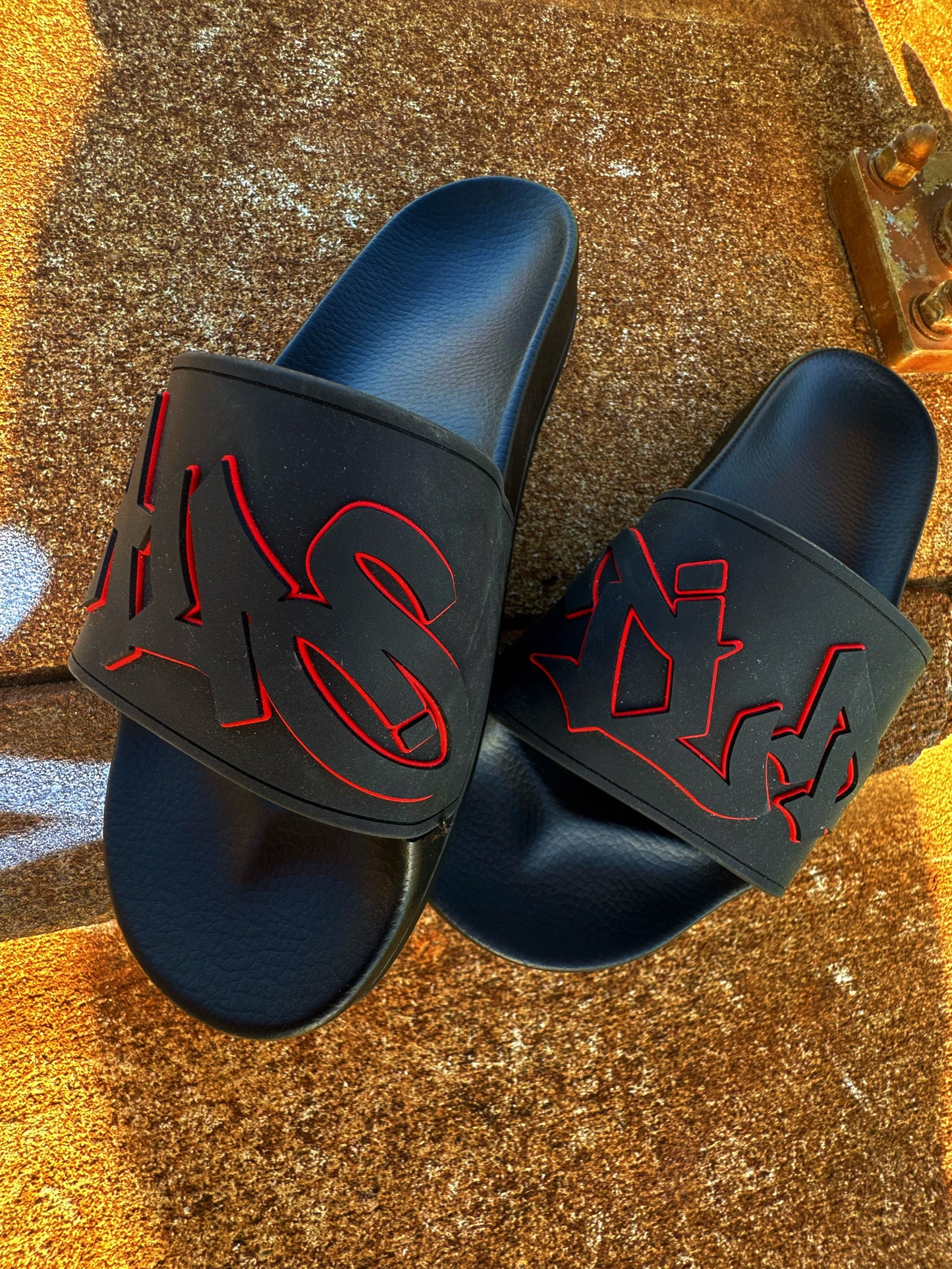 Red/Black HUSTLR Slides